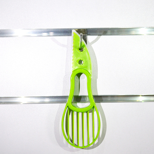 Affettatore per avocado <span class=keywords><strong>3</strong></span> <span class=keywords><strong>in</strong></span> <span class=keywords><strong>1</strong></span> <span class=keywords><strong>in</strong></span> plastica con coperchio protettivo, strumento multifunzionale per frutta, per avocado. - Product Image 6
