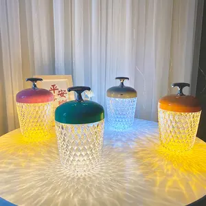 Dropshipping RVB Creative Design Décor Maison Salon LED Pommes de pin Lampe de table LED rechargeable sans fil