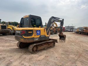 Excavatrice sur chenilles hydraulique Volvo EC60D, 6 tonnes, godet de 0,23 m³ de capacité, d'occasion - Product Image 3