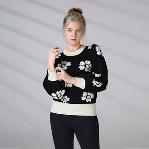 Pull tricoté personnalisé à motif floral anti-plis pour femme, idéal pour l'hiver – Fabricant de tricots - Product Image 1