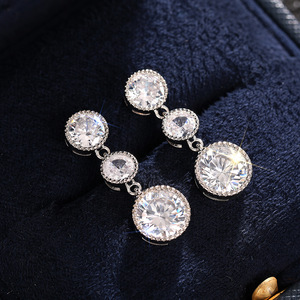 Orecchini Pendenti Geometrici con Zirconia Cubica per Donna, Gioielli Eleganti per Feste e Fidanzamenti - Product Image 3