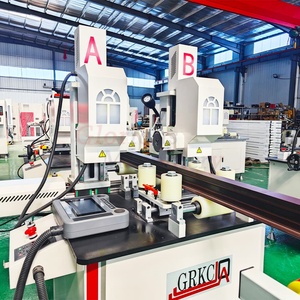 Scie à onglets numérique automatique à double tête à affichage numérique en aluminium et UPVC de qualité supérieure avec fonction de coupe de fenêtres - Product Image 4