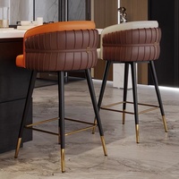 Tabouret de bar de style italien, luxe léger, haut de gamme, rotatif, personnalisable, avec cadre métallique, accoudoirs, chaise d'îlot avec dossier, pour usage domestique ou hôtelier