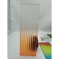 Farbenfrohe Dekorative Glaspaneele in Maßanfertigung Kunstplatten für Ausstellungsstände Showroom-Display Hintergrundwand