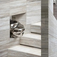 Projet de villa Dougbuild, escalier en pierre naturelle classique, taille personnalisée, grande dalle de travertin blanc de qualité supérieure