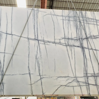 Dalles de marbre lilas découpées sur mesure, marbre naturel blanc veiné violet pour la décoration des murs intérieurs, des sols et des escaliers