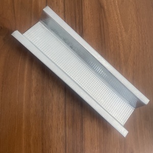 Ingrosso chiglia <span class=keywords><strong>in</strong></span> acciaio leggero zincato <span class=keywords><strong>in</strong></span> metallo binario canale U striscia di gesso <span class=keywords><strong>cartongesso</strong></span> parete a secco struttura del soffitto - Product Image 3
