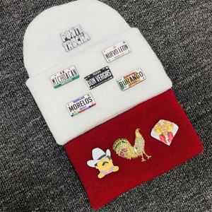 Se Aceptan Pedidos de Pins de Metal Esmaltado Personalizados de Alta Calidad con Gallo Colorido y Diamantes de Imitación de Colores para Gorras y Regalos - Product Image 2
