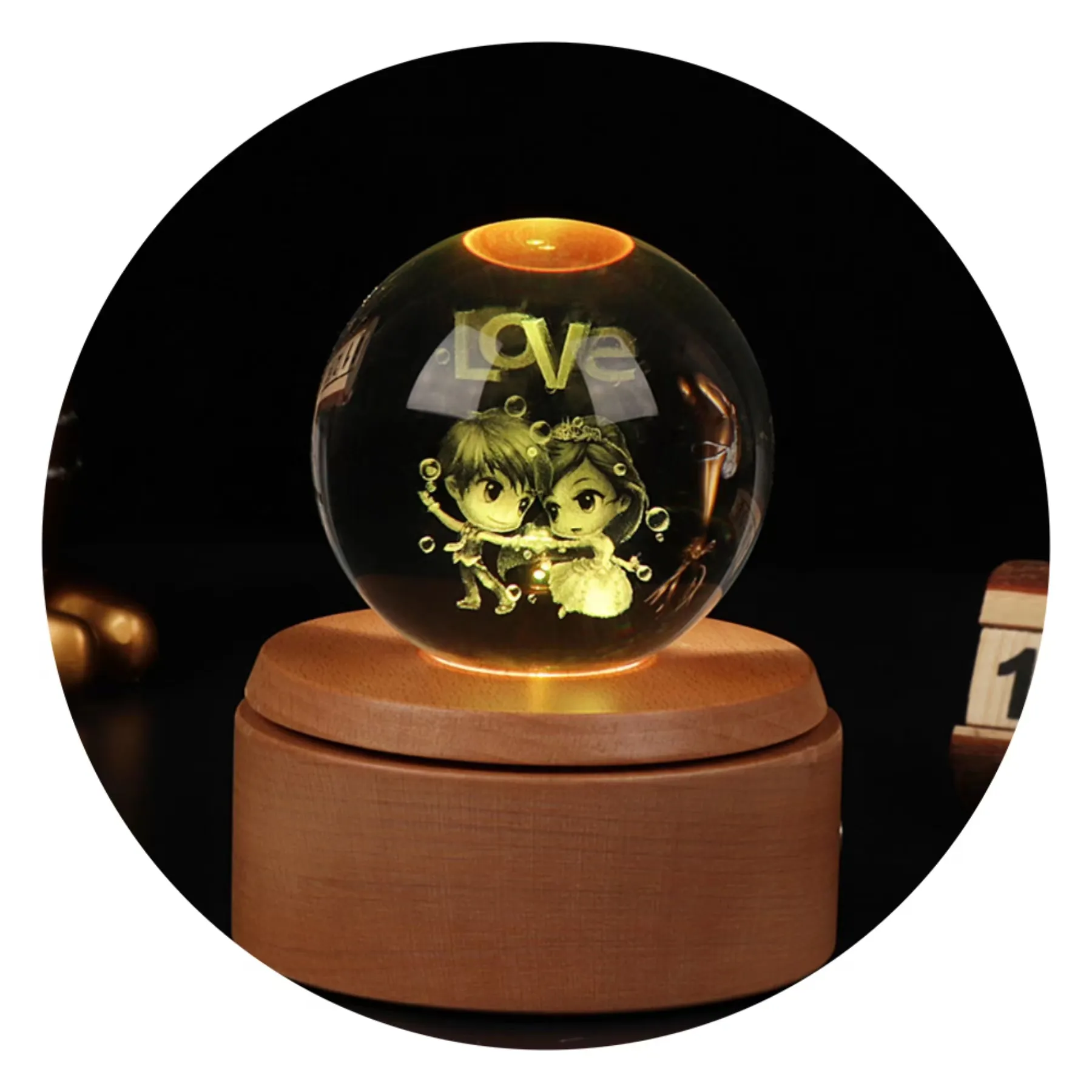 Caja de música de madera con bola de cristal, LOGO personalizado, luz giratoria de vidrio, artesanías de tallado interior 3D, venta directa de fábrica
