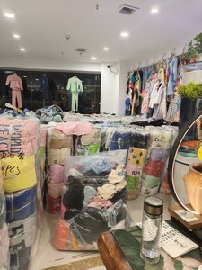 Fournisseur de vêtements d'occasion en gros de haute qualité, vêtements d'occasion coréens de marque mixtes pour enfants, balles de vêtements usagés - Product Image 6