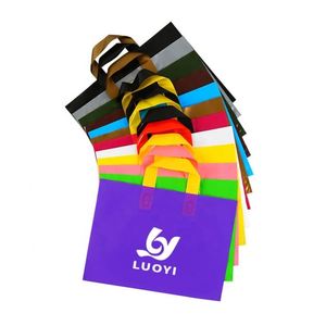 Sacs de courses réutilisables en plastique polyéthylène avec logo imprimé personnalisé et poignées souples - Product Image 2