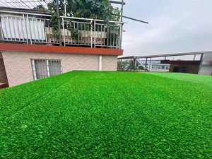 หญ้าเทียมสำหรับกลางแจ้ง พรมหญ้าสังเคราะห์สีเขียว ดูเป็นธรรมชาติ หญ้าเทียมสำหรับใช้งานกลางแจ้ง - Product Image 4