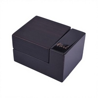 Boîte à bijoux en bois brillant avec doublure en velours, logo personnalisé, couvercle à charnière pour la demande en mariage, rangement de bagues et emballage cadeau de bijoux haut de gamme