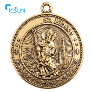 Medaglia Personalizzata di San Blaise, Patrono Cattolico delle Malattie della Gola, con Pendente a Forma di Animale e Centro per Rosario - Product Image 3