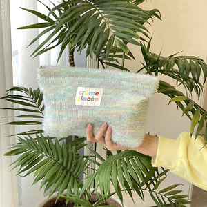 Sites de commerce électronique chinois Sacs et étuis à cosmétiques avec logo personnalisé de haute qualité Sac de rangement pour cosmétiques <span class=keywords><strong>en</strong></span> peluche <span class=keywords><strong>arc</strong></span>-<span class=keywords><strong>en</strong></span>-<span class=keywords><strong>ciel</strong></span> - Product Image 6