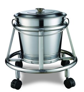 Poubelle à pédale en acier inoxydable pour hôpital - Product Image 2