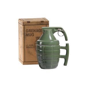 Vente en gros d'usine, tasse à café créative en forme de <span class=keywords><strong>grenade</strong></span>, tasse en céramique en forme de <span class=keywords><strong>grenade</strong></span> avec couvercle, logo personnalisé - Product Image 1