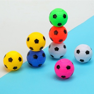Mini ballon de football coloré Pop Fidget Toy, jouet sensoriel anti-stress à bulles à presser pour les cadeaux de fête et les sacs cadeaux pour enfants - Product Image 6