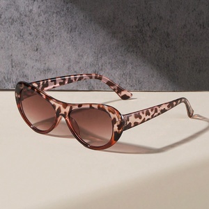 RTS Trendy Full Rim Cat Eye Lunettes de soleil pour femmes hommes UV400 Optical PC Black Shades Cute Sexy Unisex Fashion Eyewear - Product Image 5