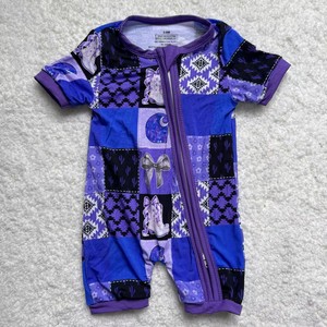 ชุดรอมเปอร์ขาสั้นผ้าไผ่แบบสวมใส่ได้สองทาง ลายตารางสีน้ำเงินแดง สำหรับวันชาติอเมริกา 4 กรกฎาคม รุ่นใหม่สั่งทำพิเศษ ระบายอากาศได้ดี สำหรับทั้งชายและหญิง ฤดูใบไม้ผลิ - Product Image 5