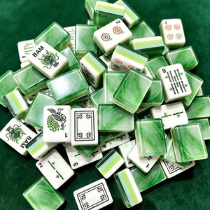 Jeu de Mahjong américain en acrylique vert jade à 4 couches, 160 tuiles peintes à la main avec effet jade transparent, étiquette privée OEM - Product Image 1