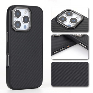 Funda Magnética de Lujo a Prueba de Golpes de Fibra de Carbono 1500D para iPhone 17/17 Air/17 Pro Max, Funda de TPU+PC con Marco Metálico para la Lente de la Cámara - Product Image 4