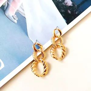 2024 fabbrica che vende orecchini a catena in lega placcata oro iperbole da donna gioielli di moda