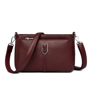 Sac messager de luxe pour femme, doublure en polyester durable, fermeture éclair, détails rivetés. Sac à main portable en PU de haute qualité pour femmes. - Product Image 6