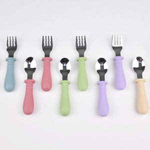 Ensemble cuillère et fourchette pour bébé, manche en silicone de qualité alimentaire, acier inoxydable, couverts antidérapants pour l'apprentissage de la diversification alimentaire - Product Image 1