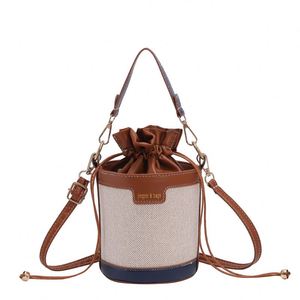 Bolso de mano RTS de gran capacidad, bolso bandolera trenzado para mujer, bolso de mano de alta gama - Product Image 5