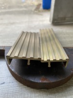 Profilés d'escalier en laiton de qualité supérieure, sur mesure, dorés, antidérapants, pour usage commercial, moulures d'escalier, profilés d'escalier, intérieur/extérieur