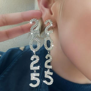 2025 Pendientes de lujo para mujer para regalo Borlas largas Número de diamante completo 2025 Pendientes colgantes - Product Image 2