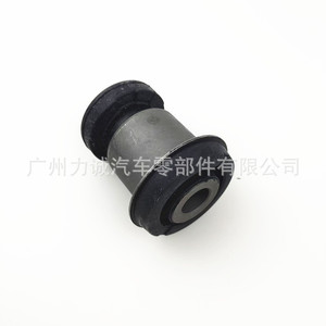 Clip de Sujeción Automotriz Nuevo y Aplicable para Ford Focus, Suspensión Inferior Derecha BM513A423AA, Izquierda BM513A424A, para Comercio Electrónico Transfronterizo - Product Image 1