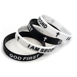 Pulsera de Silicona Ecológica con Grabado en Relieve 'GOD IS FIRST', Regalo Promocional para Iglesias y Ocasiones Religiosas - Product Image 2