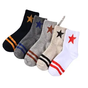 Support Sample Baumwolle Schweiß absorbierend Warm Winter Casual Fünfzackige Star Stripe Crew Socken für Männer