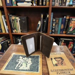 กระเป๋าสตางค์หนังวัวแท้ Napa ยี่ห้อ Boshiho แบบพับสองตอน สไตล์วินเทจ สลักลายด้วยเลเซอร์ พร้อมช่องใส่บัตร ปิดแบบเปิด สีดำ - Product Image 6