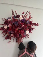H476 Große Blumenkugel Tischdekoration Maßgefertigte Burgunderrote Rosen-Hortensien-Explosion Seidenarrangement für Hochzeit Geburtstag Event-Dekoration