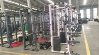 Appareil de gymnastique Smith multifonction à câble réglable avec triceps/chinning/lat/row Squat Rack