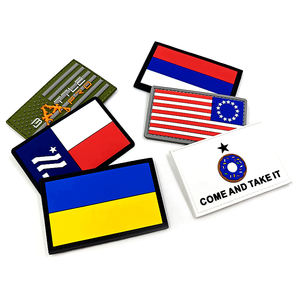 Patch Personalizzata in PVC 3D Flexstyle Logo Patch da Calcio Goffratura Metallica Emblema Flessibile Metflex Patch in Gomma Morbida PVC - Product Image 3