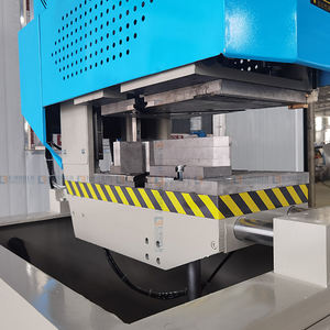 Machine de soudage sans couture de fenêtre Upvc Machine de soudage sans couture à tête unique de profil de <span class=keywords><strong>PVC</strong></span> de couleur avec fonction de <span class=keywords><strong>nettoyage</strong></span> d'angle - Product Image 3