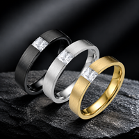 JLM Cincin Kawin Pria Baja Titanium Hitam, Cincin Pertunangan Pria dengan Permukaan Halus Bertatahkan Zirkonia Kubik Potongan Persegi