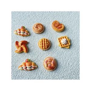 Mini decoración de comida colorida pintada a mano resina <span class=keywords><strong>Pizza</strong></span>, pan, sándwich para DIY Nail Art Scrapbooking crema pegamento decoraciones - Product Image 2
