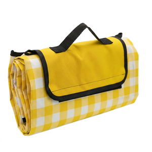 Grande couverture de pique-nique pliable à carreaux traditionnels, tapis de plage à séchage rapide et doux pour la peau, tapis d'extérieur solide pour le camping et la plage - Product Image 1