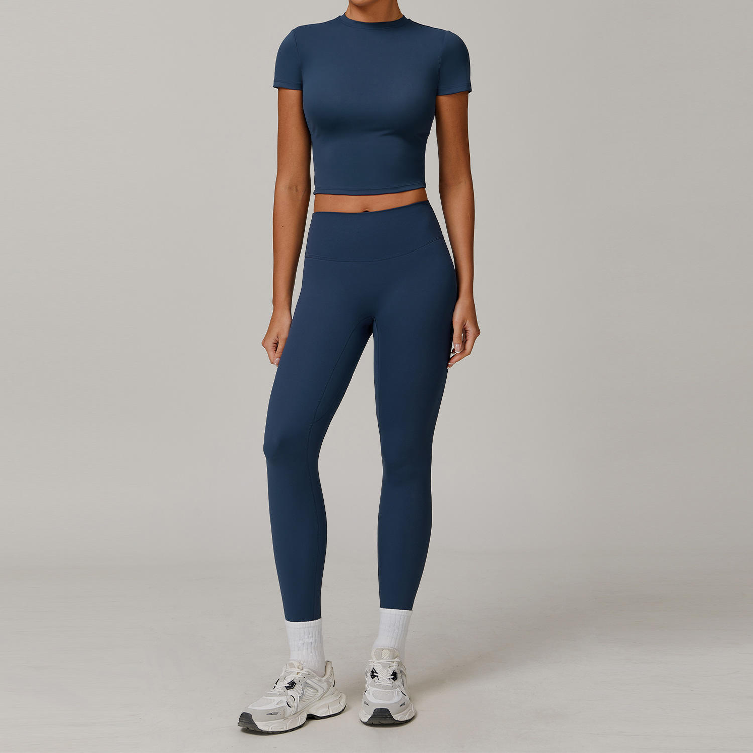 เสื้อยืดแขนสั้นรุ่น 8886, กางเกงขายาวรุ่น 8519, สีน้ำเงินเข้ม