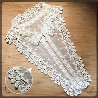 Collier en dentelle en polyester/coton soluble dans l'eau à motifs floraux pour vêtements de mode, applique beige élégante et élégante