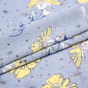 Nouveau design 100% polyester crêpe argenté fleur <span class=keywords><strong>en</strong></span> mousseline de soie imprimé <span class=keywords><strong>tissu</strong></span> pour robe - Product Image 2