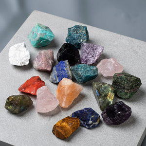 Venta al por mayor 50-75mm Cuarzo Fluorita Turquesas Amatistas Cristal en bruto natural Minerales curativos Rocas Espécimen Piedras - Product Image 2