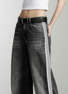 Jeans da <span class=keywords><strong>donna</strong></span> a vita bassa, casual, stile streetwear, <span class=keywords><strong>con</strong></span> strappi e dettagli in tessuto laterale, in denim grigio a lavaggio medio, <span class=keywords><strong>con</strong></span> <span class=keywords><strong>bottoni</strong></span> - Collezione Autunno - Product Image 4