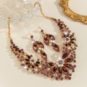 Conjunto de Collar y Pendientes de Cristal con Diseño Exagerado y Atmosférico para Europa y América, Cadena de Aleación para Novia, Regalo para Mujer - Product Image 3