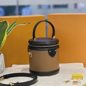 Bolso bandolera de diseño de lujo para mujer, moderno y clásico, con un diseño versátil e informal. - Product Image 5